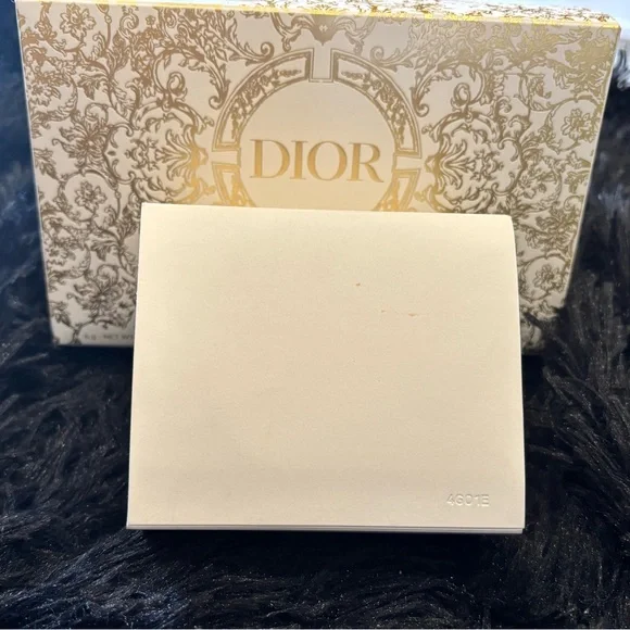 Christian Dior Gift Set with Candle and body wash - Picture 4 of 4